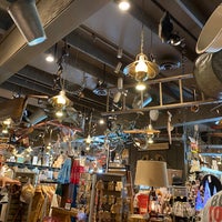 Photo taken at Cracker Barrel Old Country Store by Lee T. on 9/2/2020
