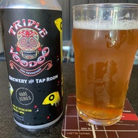 Foto tomada en Triple Voodoo Brewery &amp;amp; Tap Room  por Nichole L. el 9/10/2019