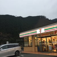 Photo taken at 7-Eleven by 政明 眞. on 11/21/2015