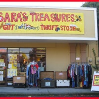 Photo taken at S.A.R.A.&amp;#39;s Treasures Gift &amp;amp; Thrift Store by S.A.R.A.&amp;#39;s T. on 7/17/2013