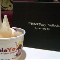 Снимок сделан в Mieleyo Premium Frozen Yogurt пользователем Kenny K. 10/6/2012