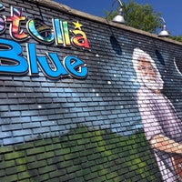 Foto tirada no(a) Stella Blue Bistro por Tony V. em 8/18/2014