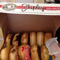 Photo taken at Shipley&amp;#39;s Donuts by Fetoon H. on 8/28/2013