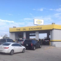 Foto scattata a The Oil Exchange at Huebner Rd da The Oil Exchange at Huebner Rd il 2/27/2014