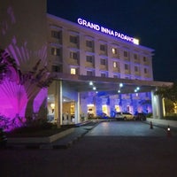 Photo taken at Grand Inna Muara Hotel by Harry K. on 9/23/2017