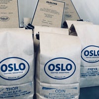 Das Foto wurde bei Oslo Coffee Roasters von Greg L. am 6/15/2018 aufgenommen