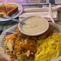 Photo taken at Mama&amp;#39;s Daughter&amp;#39;s Diner by Kaminsky E. on 10/13/2018