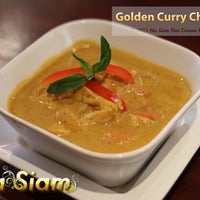 Foto scattata a Na Siam Thai Cuisine da TasteAway.com il 6/20/2013