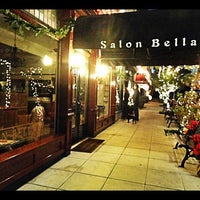 6/12/2013 tarihinde Salon Bellaziyaretçi tarafından Salon Bella'de çekilen fotoğraf