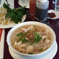 Das Foto wurde bei Bui Vietnamese Cuisine von Cynthia am 8/10/2013 aufgenommen