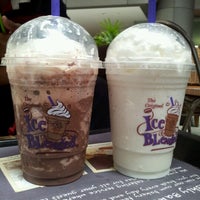 Photo taken at The Coffee Bean &amp;amp; Tea Leaf by Ryena R. on 10/1/2012