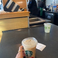 Foto scattata a Starbucks da Adhwaa il 3/10/2022