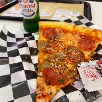 Photo taken at Bonanno&amp;#39;s New York Pizzaria by dík m. on 10/10/2021
