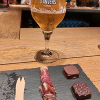 Foto diambil di De Koninck - Antwerp City Brewery oleh Mark V. pada 10/9/2022