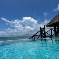 รูปภาพถ่ายที่ Vilu Reef Beach Resort &amp;amp; Spa, Maldives โดย D เมื่อ 4/23/2023