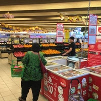 Photo taken at NTUC FairPrice by Kengo M. on 10/13/2019