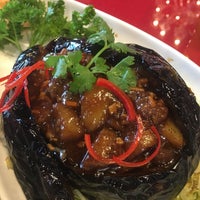 Photo taken at Fo You Yuan Vegetarian Restaurant by Kengo M. on 8/26/2017