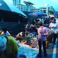 Photo taken at Sungei Road Thieves Market by Jeremy L. on 7/10/2017