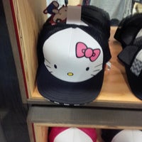 vans store yonge street