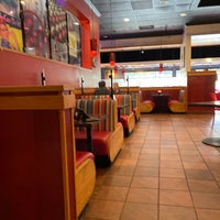 Photo taken at Red Robin Gourmet Burgers and Brews by Stanley D. on 4/21/2021
