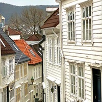 Photo taken at Bergen by Richárd E. on 4/10/2024