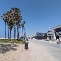 Photo taken at Venice Beach Boardwalk by Mitsuki T. on 3/21/2024