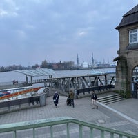 3/4/2024 tarihinde ˈakiːm S.ziyaretçi tarafından Landungsbrücken'de çekilen fotoğraf