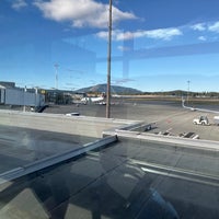 Foto tirada no(a) Victoria International Airport (YYJ) por ˈakiːm S. em 10/5/2023