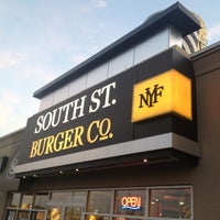 9/18/2013にDe NeesがSouth St. Burgerで撮った写真