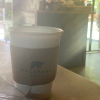 Das Foto wurde bei Mackbear Coffee Co. von Manosh . am 7/30/2023 aufgenommen