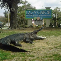 Das Foto wurde bei Lazy Gator Gifts von Lazy Gator Gifts am 9/30/2013 aufgenommen