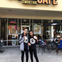 Photo taken at Tropical Smoothie Cafe by Zulemmy U. on 11/3/2018