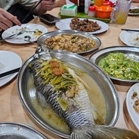 Photo taken at Fuk Shin / Borneo Chinese Food Masakan Pontianak by Edward H. on 1/6/2024