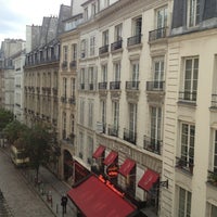 Foto tomada en Hôtel Cluny Square  por Raphael F. el 5/25/2013