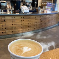 10/4/2022 tarihinde Zaid M.ziyaretçi tarafından Dollop Coffee &amp;amp; Tea'de çekilen fotoğraf
