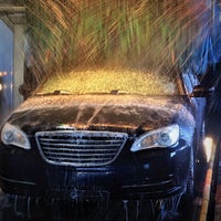 Foto tirada no(a) Superior Shine Car Wash por user378861 u. em 6/5/2020