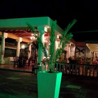 Foto tirada no(a) Livingstone Villas &amp;amp; Resort Hotel Curacao por Raychel M. em 2/14/2017