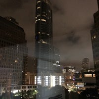 รูปภาพถ่ายที่ Radisson Hotel &amp;amp; Suites Austin Downtown โดย John เมื่อ 6/17/2017