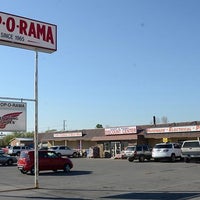 รูปภาพถ่ายที่ Shop-O-Rama โดย Shop-O-Rama เมื่อ 6/2/2020