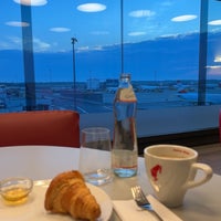 Photo taken at Austrian Airlines Business Lounge | Non-Schengen Area by Mansour A. on 8/17/2023