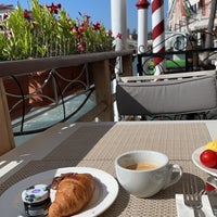 Photo taken at Hotel Continental Venice by Mansour A. on 9/1/2023