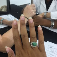 Foto diambil di Joyería Caribe oleh Kim P. pada 10/2/2017