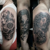 Photo taken at Mister Mouse Tattoo by Diego R. on 8/6/2022