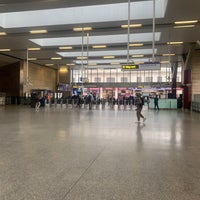 Photo taken at Farringdon Railway Station (ZFD) by Nick P. on 10/19/2023