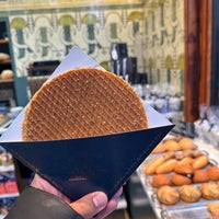 Photo taken at Hans Egstorf: Stroopwafels &amp;amp; Croissants by Abdulmajeed on 2/28/2024