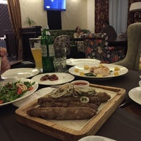 Foto diambil di Ресторан &amp;quot;Гранатовый Сад&amp;quot; oleh Тарас Г. pada 10/22/2016
