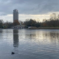 Photo taken at Serpentine Lido by Adriana E. on 12/3/2022