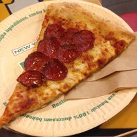 8/4/2015 tarihinde Nele D.ziyaretçi tarafından New York Pizza'de çekilen fotoğraf