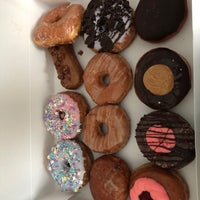 Снимок сделан в Donuts To Go пользователем Paulina 4/20/2019