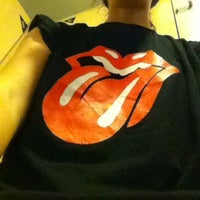 Foto tirada no(a) Fitness Hut por Dina H. em 11/21/2014